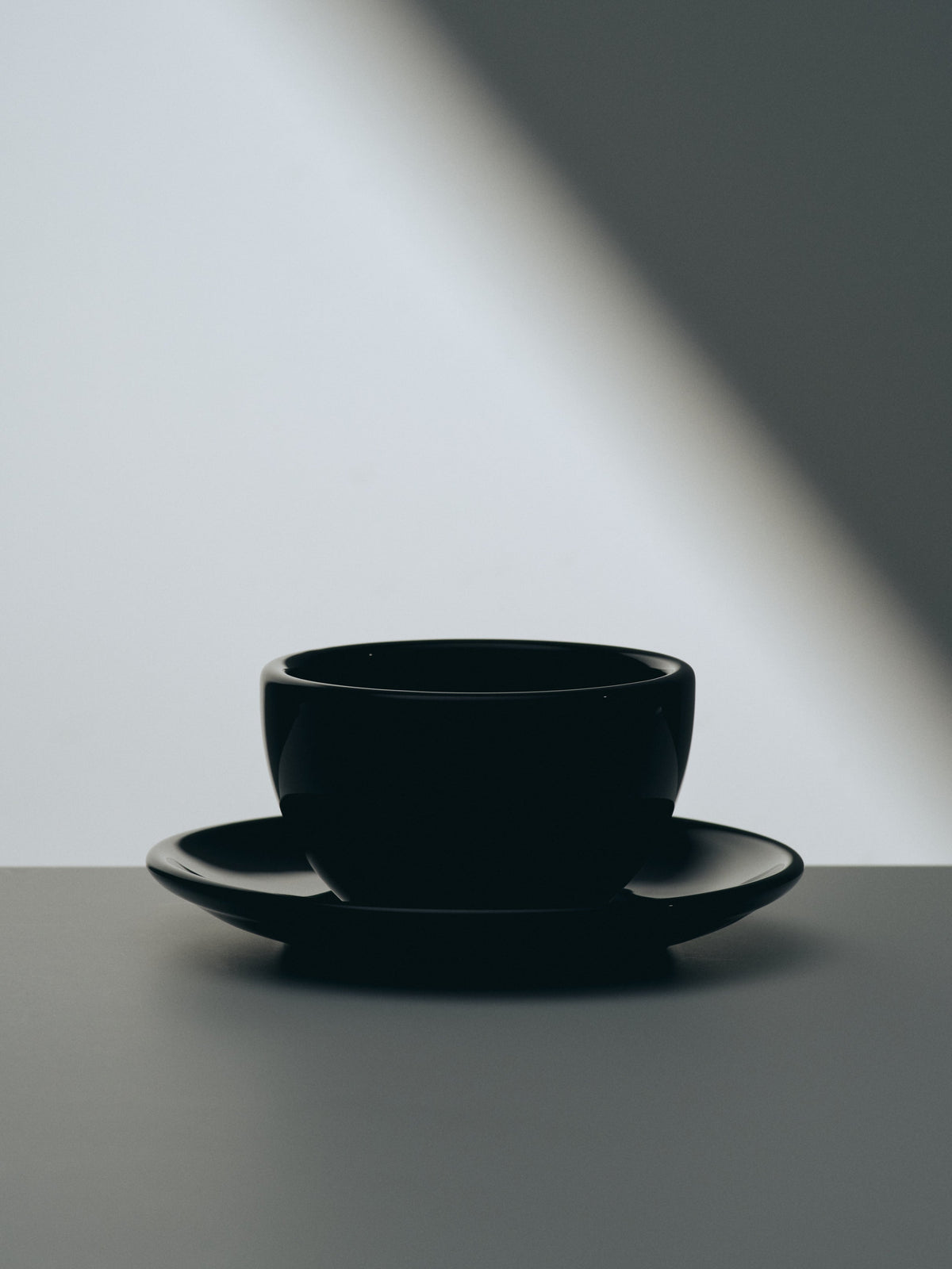 Espressotassen, Sets & Co.: So richtest du deine minimalistische Kaffee-Ecke ein