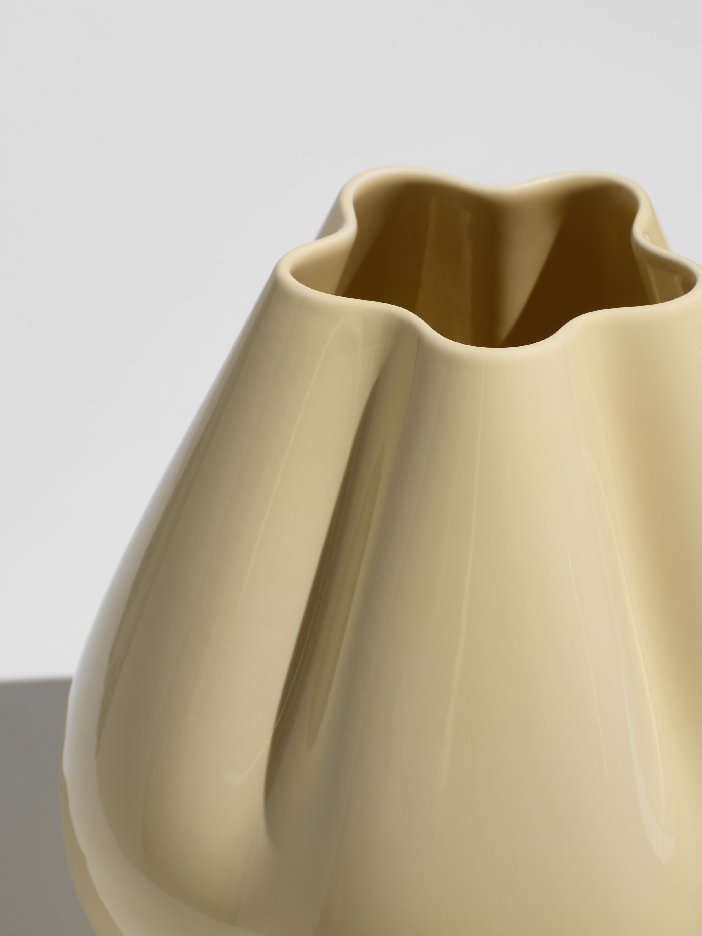 Dumpling Vase, butter