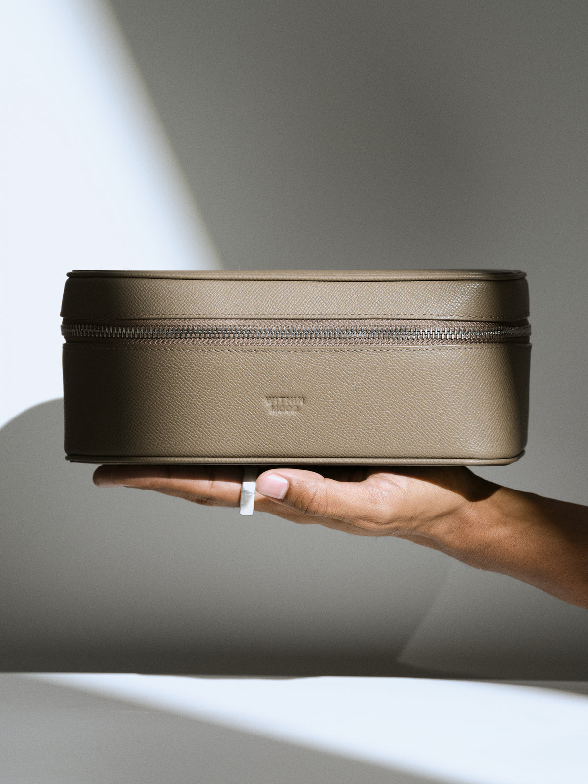 Vanity Case small, truffle