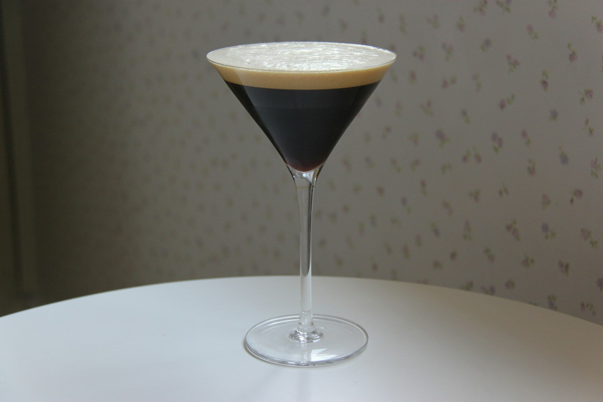 Perfektion in einem Glas: Espresso Martini selbst gemacht