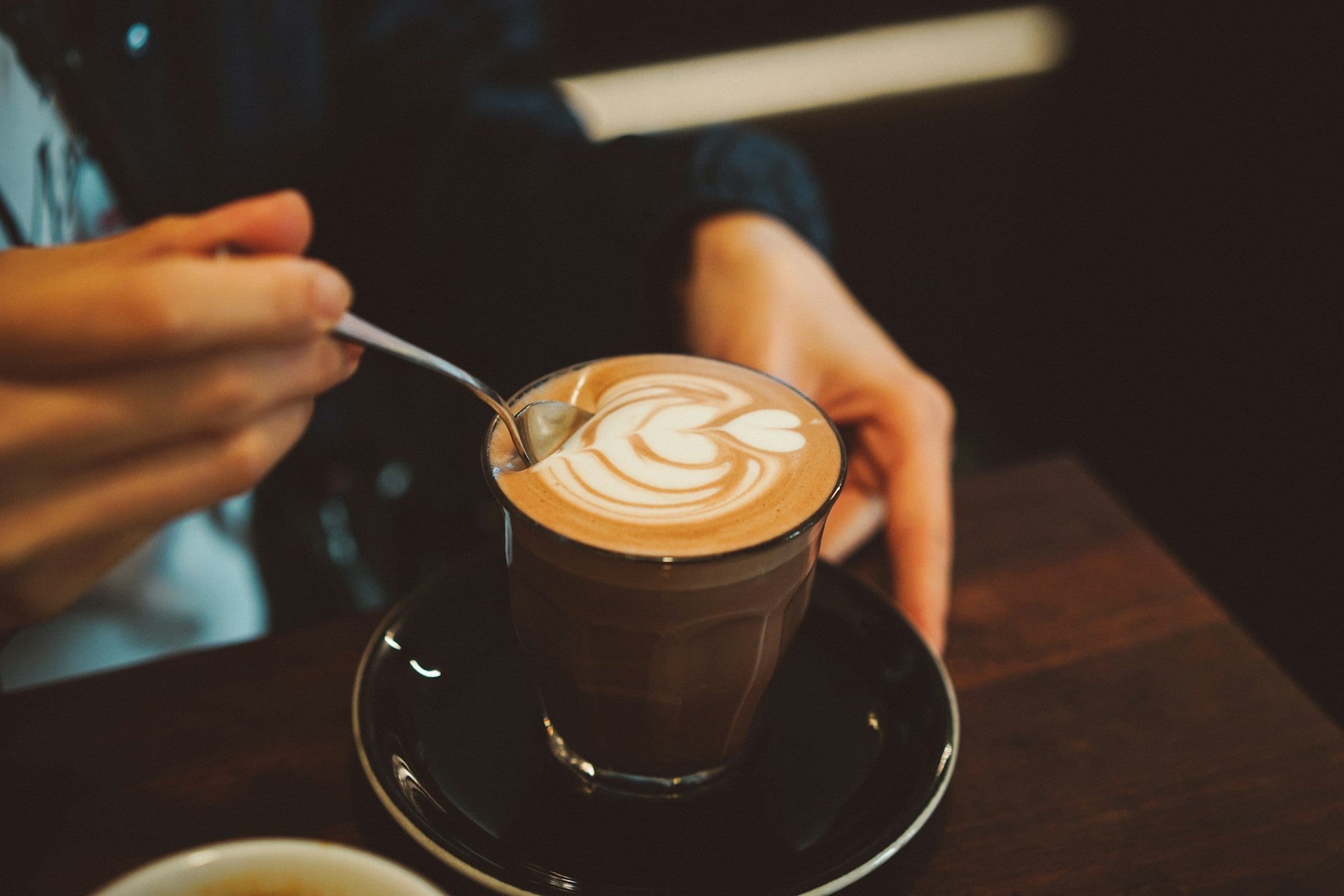 Ein Kaffeemoment: Die Essenz des Cappuccinos