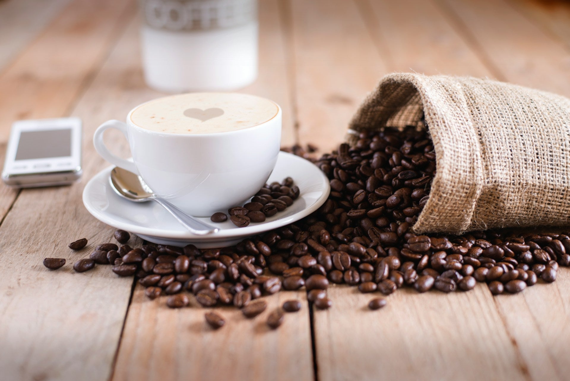 So wird Flat White Kaffee perfekt zubereitet