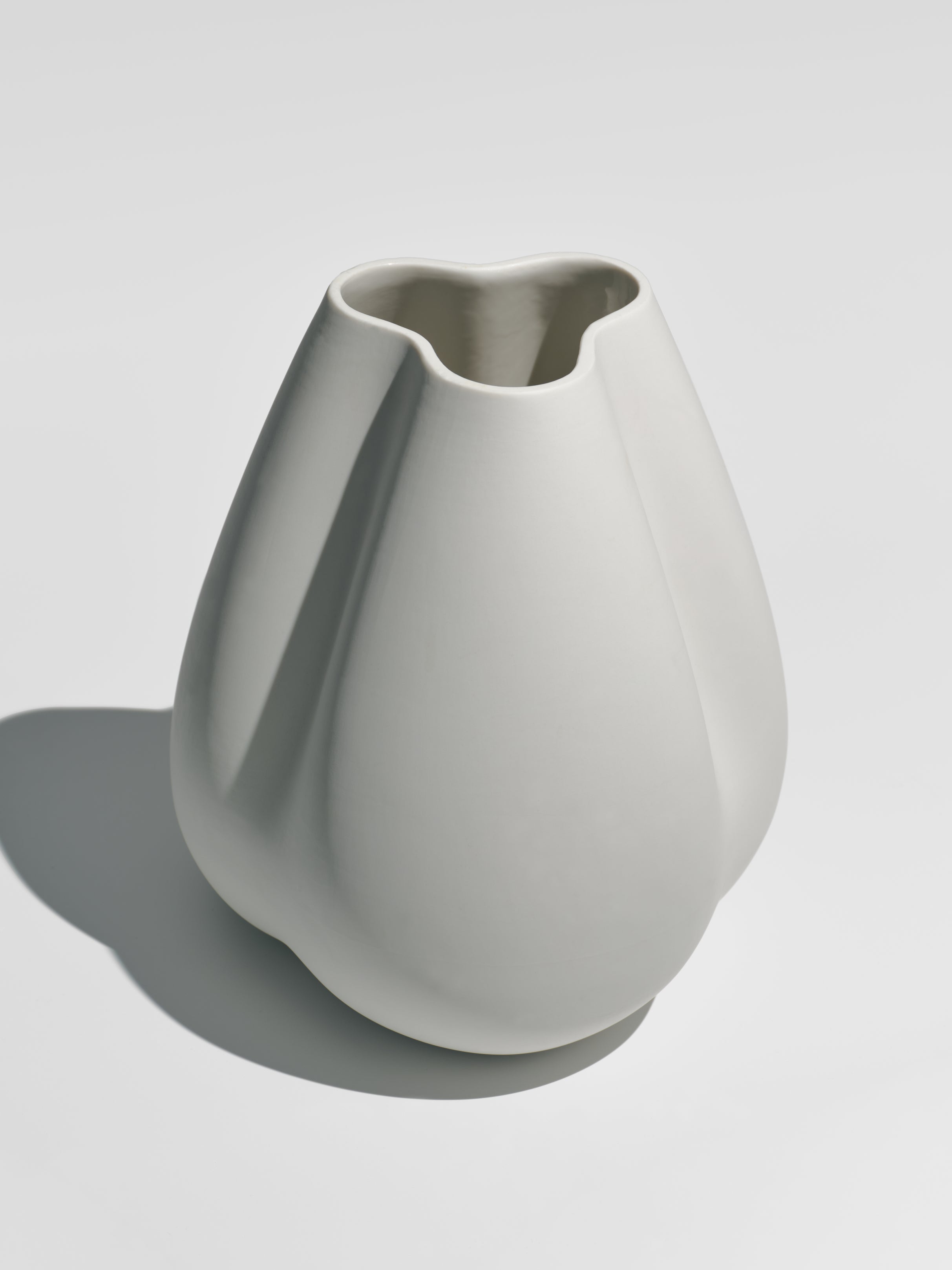 Tulip Vase, white